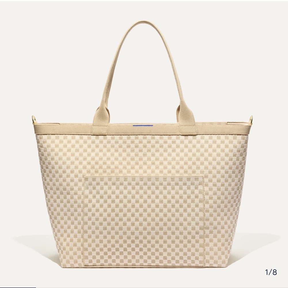 Rothy’s the zip travel tote NWOT